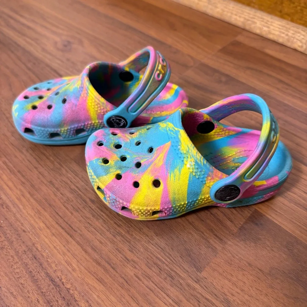 Crocs Classic Clog Toddler Size C6 Tie Dye Marbled Blue Pink Yellow - Picture 2 of 5